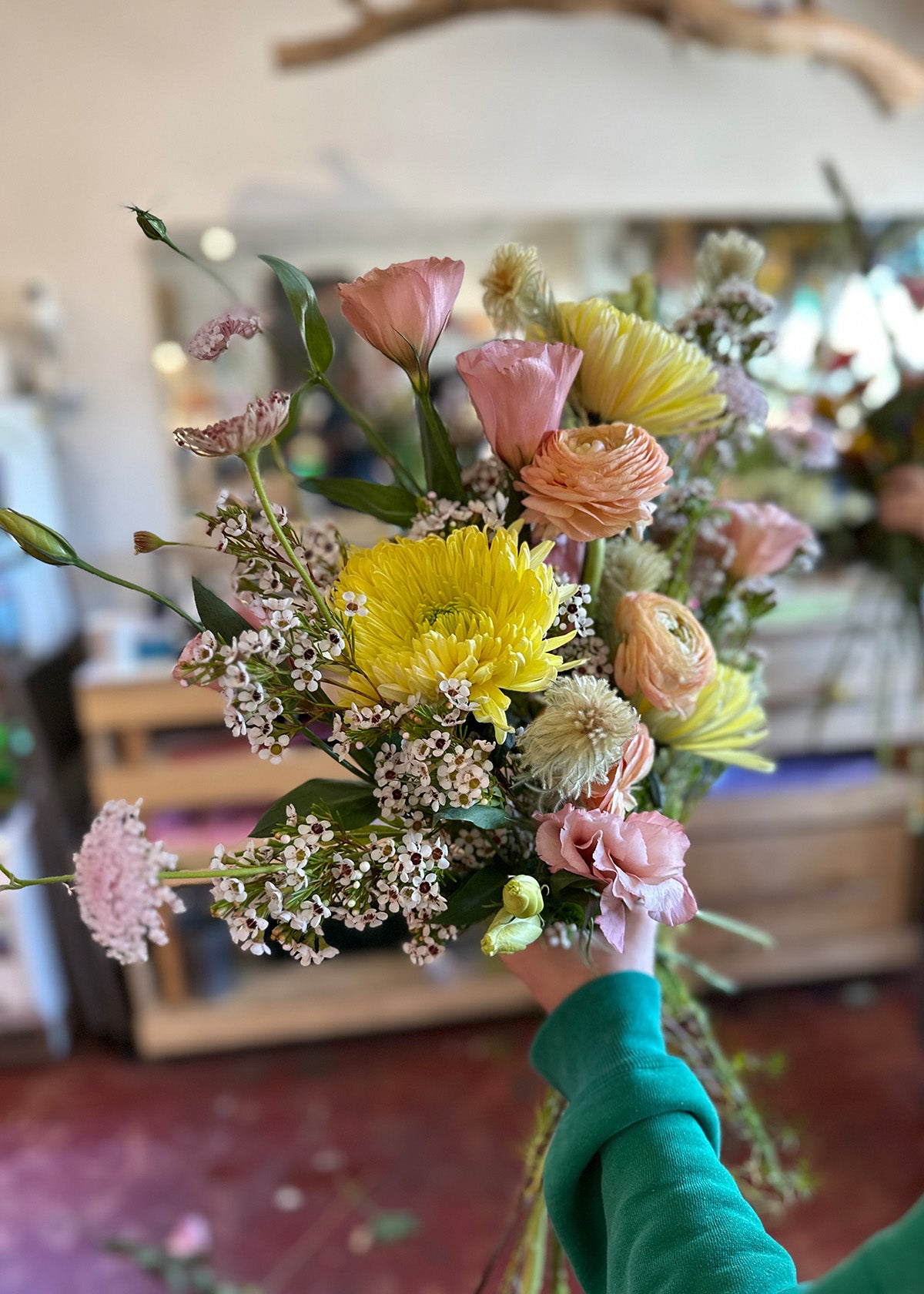 Custom Floral Arrangement | Vases & Wraps